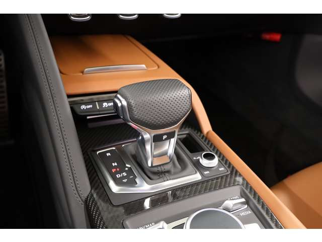 �y�����ԕی��z�����C������̑㗝�X�ł��B���q�l�A���Ԃ̖�����ɔ����S���X�^�b�t������Ă����Ă��������܂��B�����z���t�F���[���̂��������т�����A�l�b�g�ی��ł͑Ή��ł��Ȃ��ԗ��ی������ē��\�ł��B