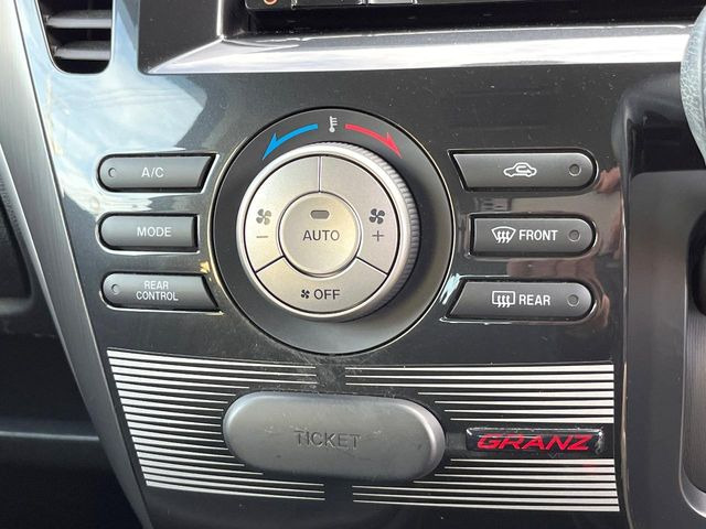 �y�I�[�g�G�A�R���z��x���D�݂̉��x�ɐݒ肷��΁A�ԓ��̉��x�����m�����ʂ≷�x�������Œ����B����&hellip;����&hellip;�Ɖ��x���X�C�b�`���������K�v�͂���܂���B���K�Ȏԓ���Ԃɂ͕K�{�̋@�\�ł��ˁ�