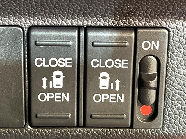 �y�����p���[�X���C�h�h�A�z�X�}�[�g�L�[��^�]�Ȃ̃X�C�b�`�Ō�ȗ����X���C�h�h�A�̊J���\���d��������͂����ăh�A���J����K�v�������A�����Ȃ��q�l�ł��ȒP�ɊJ���߂ł����K�ł���