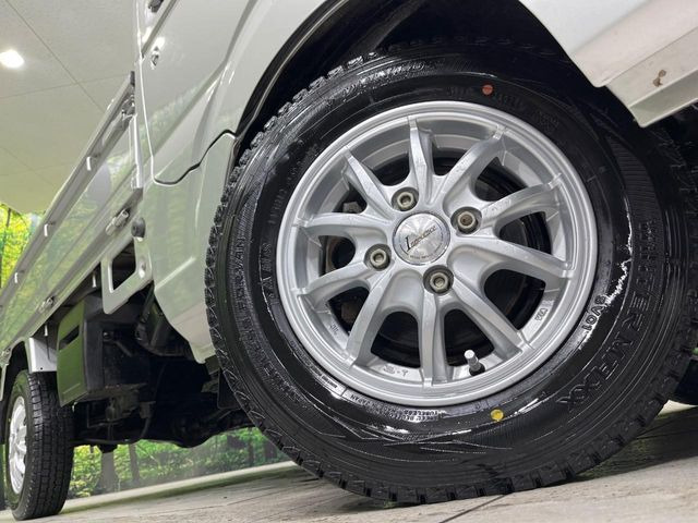 �y12�C���`�A���~�z�C�[���z�O�ςɃ}�b�`�����A���~�z�C�[���𑕒����Ă���܂��B�e��A���~�z�C�[����A�X�^�b�h���X�^�C�����戵�����Ă���܂��B���񂲑��k����������