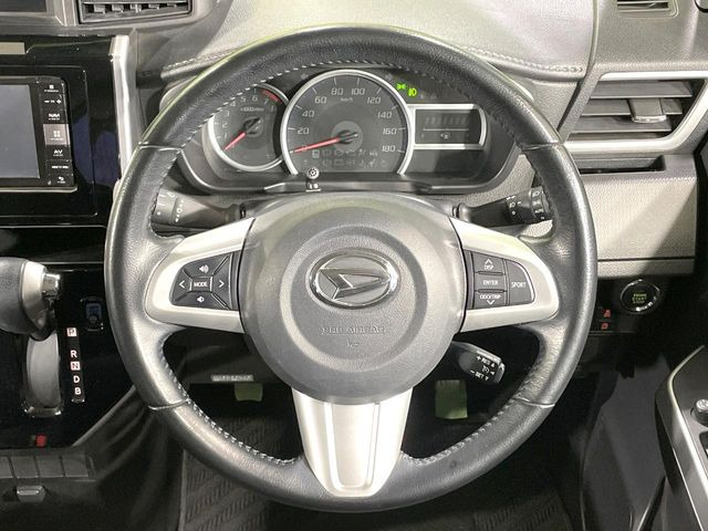 �y�����v�����X�e�A�����O�z�㎿�Ȋv���g�p���邱�ƂŁA��ɂ����������݂ƂĂ��^�]���₷���n���h���ł���