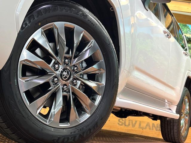 �y����20�C���`�A���~�z�C�[���z�O�ςɃ}�b�`���������A���~�z�C�[���𑕒����Ă���܂��B�e��ЊO�A���~�z�C�[����A�X�^�b�h���X�^�C�����戵�����Ă���܂��B���񂲑��k����������