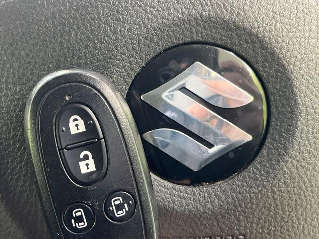 �y�L�[���X�X�^�[�g�V�X�e���z�J�o����|�P�b�g�ɓ��ꂽ�܂܂ł��h�A�̎{���E�������\�ȃX�}�[�g�L�[�𑕔��B�G���W���̃I���E�I�t�����J�M�����o���K�v����������Ƃ��Ă��֗��ł���