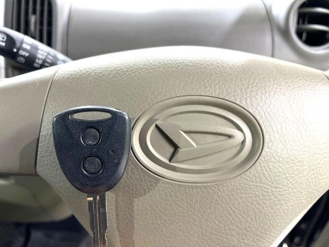 �y�L�[���X�z�������ꂽ�ꏊ����ł��{�^����Ńh�A�̊J���E�{�����ł���̂łƂ��Ă��֗�!�h�A�̌�������ɏ������邱�Ƃ�����܂����