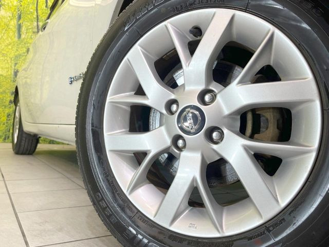 �y����15�C���`�A���~�z�C�[���z�O�ςɃ}�b�`���������A���~�z�C�[���𑕒����Ă���܂��B�e��ЊO�A���~�z�C�[����A�X�^�b�h���X�^�C�����戵�����Ă���܂��B���񂲑��k����������