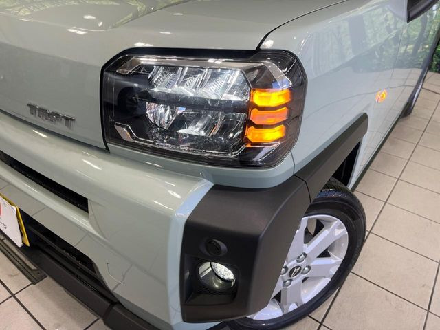 �yLED�w�b�h���C�g�z���V����ԑ��s�����ǍD�Ȏ��E���m�ۂ����S���ĉ^�]�ł��鍂�P�xLED�w�b�h���C�g�𑕔�!�_�����x�������A����d�͂��}�����Ă��܂��B