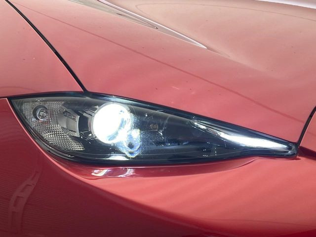 �yLED�w�b�h���C�g�z���V����ԑ��s�����ǍD�Ȏ��E���m�ۂ����S���ĉ^�]�ł��鍂�P�xLED�w�b�h���C�g�𑕔�!�_�����x�������A����d�͂��}�����Ă��܂��B