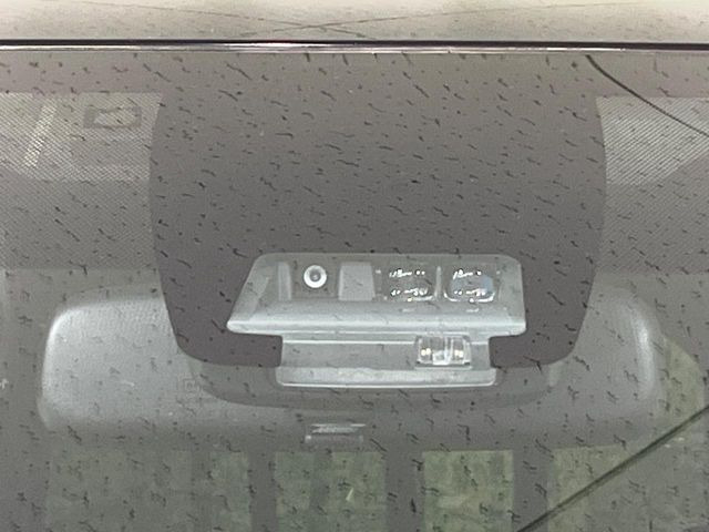 �y�g���^�Z�[�t�e�B�Z���X�z���s���ɑO���̎ԗ�����F�����A�Փ˂������Ȏ��͌x��ƃu���[�L�ŏՓˉ���Ɣ�Q�y�����A�V�X�g�B�����S�Ƀh���C�u�����y���݂��������܂��B