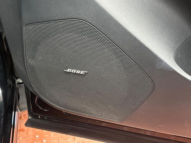 �yBOSE�T�E���h�V�X�e���z���[�J�[�I�v�V�����̍��i�ʃT�E���h�V�X�e���𓋍ځB��p�̃`���[�j���O���{���ꂽ�召�l�X�ȃX�s�[�J�[����ǎ��ȃT�E���h���t�ł��܂��B