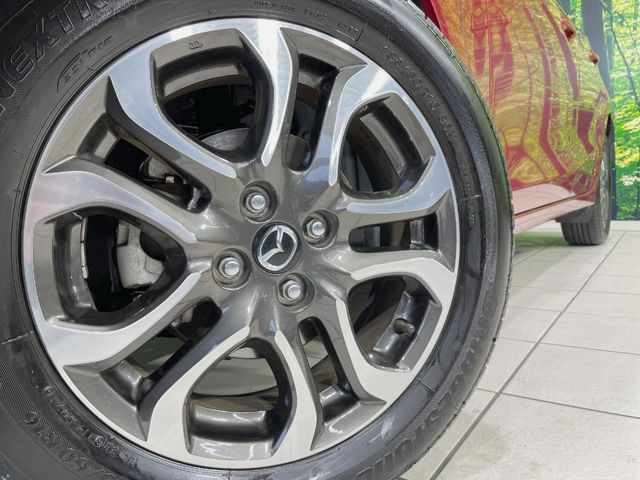 �y����16�C���`�A���~�z�C�[���z�O�ςɃ}�b�`���������A���~�z�C�[���𑕒����Ă���܂��B�e��ЊO�A���~�z�C�[����A�X�^�b�h���X�^�C�����戵�����Ă���܂��B���񂲑��k����������