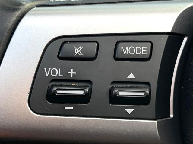 �y�X�e�A�����O�X�C�b�`�z�^�]���A�O������ڐ������炷���ƂȂ��A�I�[�f�B�I�̑��삪�\�ȕ֗��@�\!���S&���K�ȃh���C�u�����o���Ă���܂���