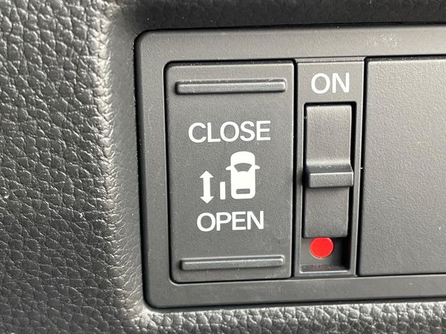 �y�p���[�X���C�h�h�A�z�X�}�[�g�L�[��^�]�Ȃ̃X�C�b�`�ŃX���C�h�h�A�̊J���\���d��������͂����ăh�A���J����K�v�������A���������q�l�ł��A�d���ו��������Ă��鎞�����N�ɊJ���߂ł��܂���