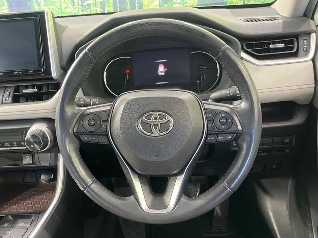 �y�����v�����X�e�A�����O�z�㎿�Ȋv���g�p���邱�ƂŁA��ɂ����������݂ƂĂ��^�]���₷���n���h���ł���