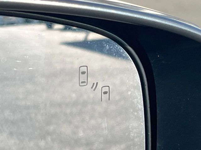 �y�����r�[�N���f�B�e�B�N�V�����z���s���A�h�A�~���[�̎��p�ɂȂ�₷���ӏ��Ɍ㑱�Ԃ��ڋ߂���ƃT�C�h�~���[�t�߂Ɍx����\���A�h���C�o�[�ɒ��ӊ��N�ƁA����̍ۂ̓n���h��������A�V�X�g�����܂��B