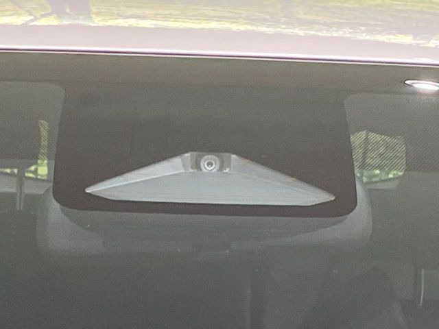 �y�g���^�Z�[�t�e�B�Z���X�z���s���ɑO���̎ԗ�����F�����A�Փ˂������Ȏ��͌x��ƃu���[�L�ŏՓˉ���Ɣ�Q�y�����A�V�X�g�B�����S�Ƀh���C�u�����y���݂��������܂��B