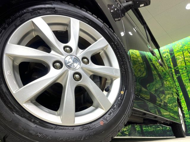 �y����14�C���`�A���~�z�C�[���z�O�ςɃ}�b�`���������A���~�z�C�[���𑕒����Ă���܂��B�e��ЊO�A���~�z�C�[����A�X�^�b�h���X�^�C�����戵�����Ă���܂��B���񂲑��k����������