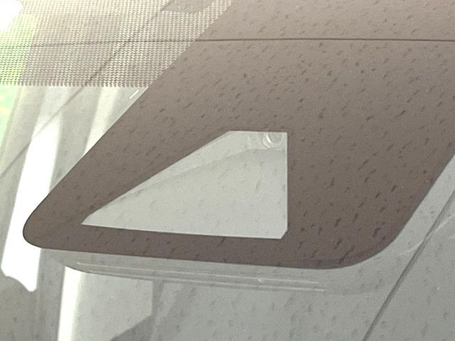 �y�v���N���b�V���Z�[�t�e�B�z�O���̎ԗ��������m���A�Փ˂������Ȏ��͌x��Œ��ӂ𑣂��A�u���[�L�𓥂ޗ͂��T�|�[�g�B�u���[�L�𓥂߂Ȃ������ꍇ�͏Փ˔�Q�y���u���[�L���쓮�A�Փˉ�����T�|�[�g���܂��B