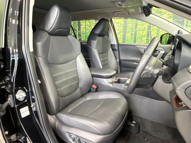 �y���烌�U�[�V�[�g�z����̂ӂ���肪�e�ՂŃ����e�i���X�����ȒP�ȁA�@�\���ɗD��鍇����v���̗p�����㎿�ȃV�[�g�ł��B����S�n���悭�A���������ӂ��S�n�ǂ��ԓ���Ԃ����o���Ă���܂��B