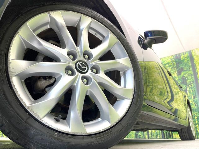 �y16�C���`�A���~�z�C�[���z�O�ςɃ}�b�`�����A���~�z�C�[���𑕒����Ă���܂��B�e��A���~�z�C�[����A�X�^�b�h���X�^�C�����戵�����Ă���܂��B���񂲑��k����������