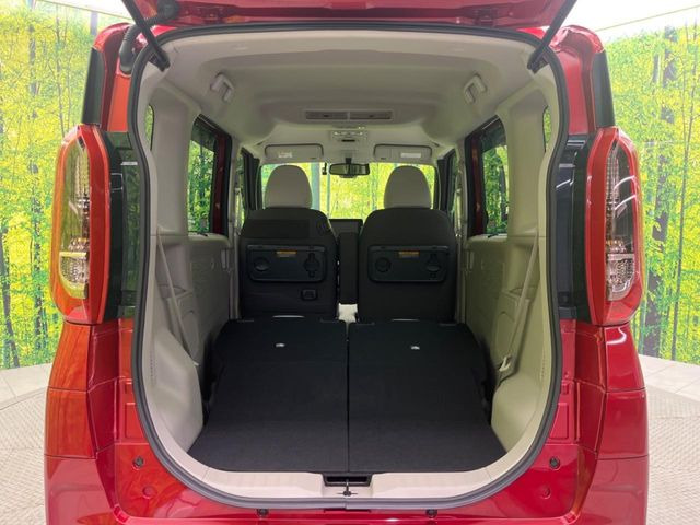 ���i�̂���������ʋ΁A���}���ɏ\���ȉ׎��X�y�[�X���m�ۂ��Ă���܂��B�Z�J���h�V�[�g��|���ƁA�傫�ȉו��̐ύڂ��\�ł���