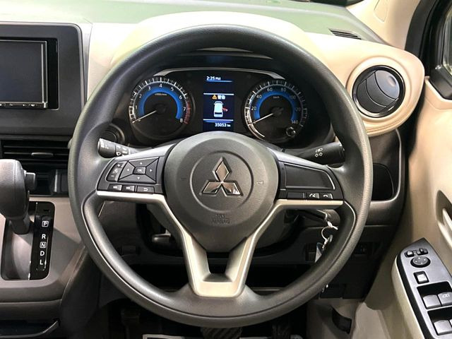 �y�X�e�A�����O�X�C�b�`�z�^�]���A�O������ڐ������炷���ƂȂ��A�I�[�f�B�I���̑��삪�\�ȕ֗��@�\!���S&���K�ȃh���C�u�����o���Ă���܂���