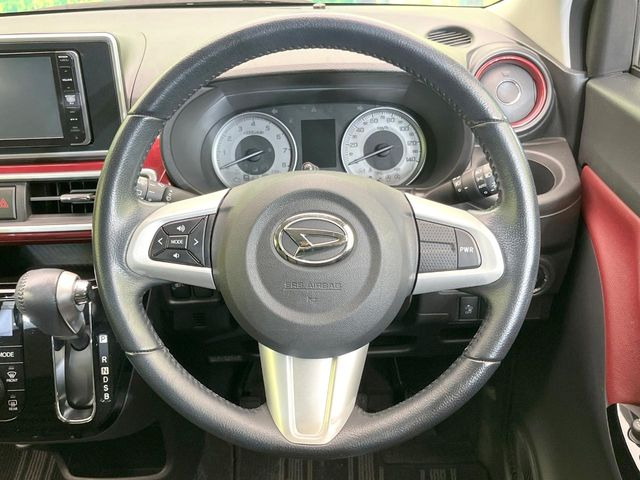 �y�X�e�A�����O�X�C�b�`�z�^�]���A�O������ڐ������炷���ƂȂ��A�I�[�f�B�I���̑��삪�\�ȕ֗��@�\!���S&���K�ȃh���C�u�����o���Ă���܂���