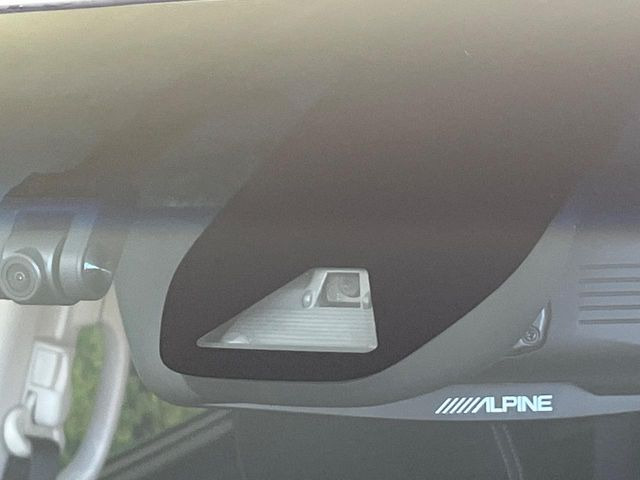 �y�z���_�Z���V���O�z���s���ɑO���̎ԗ�����F�����A�Փ˂������Ȏ��͌x��ƃu���[�L�ŏՓˉ���Ɣ�Q�y�����A�V�X�g�B�����S�Ƀh���C�u�����y���݂��������܂��B