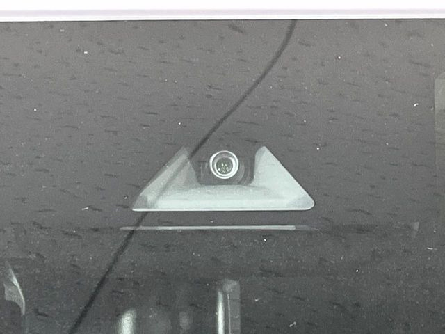 �y�C���e���W�F���g�G�}�[�W�F���V�[�u���[�L�z�t�����g�J�����őO���̎ԗ�����s�҂����m�B�Փ˂������Ȏ��͏Փ˔�Q�y���u���[�L���쓮�A�Փˉ�����T�|�[�g�B�����S�Ƀh���C�u�����y���݂��������܂��B