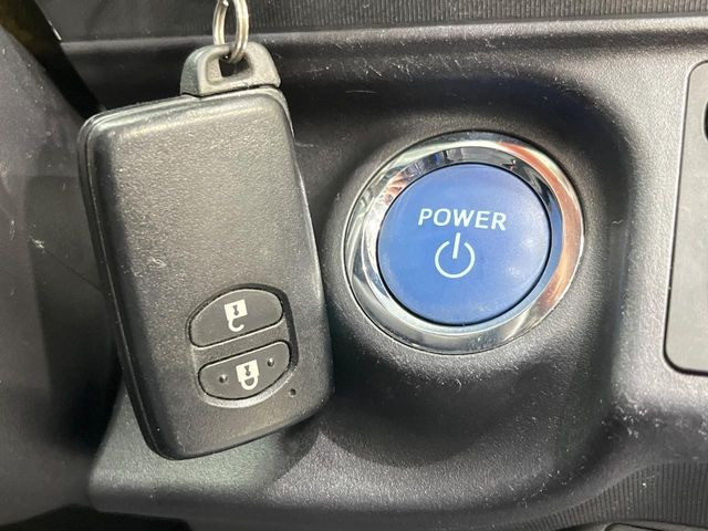 �y�X�}�[�g�L�[�z�J�o����|�P�b�g�ɓ��ꂽ�܂܂ł��h�A�̎{���E�������\�ȃX�}�[�g�L�[�𑕔��B�G���W���̃I���E�I�t�����J�M�����o���K�v����������Ƃ��Ă��֗��ł���