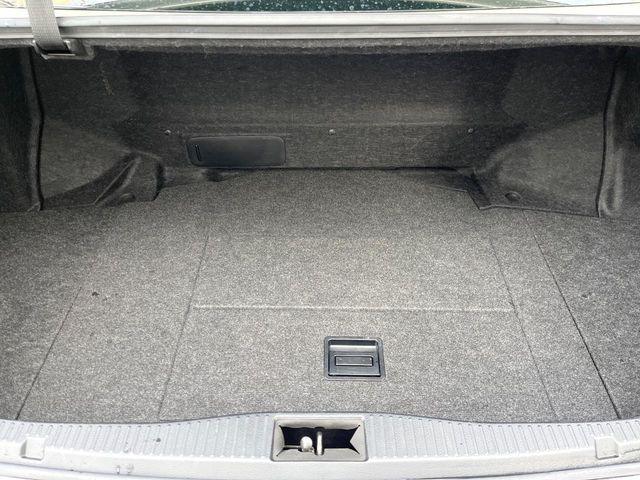 ���i�̂���������ʋ΁A���}���ɏ\���ȉ׎��X�y�[�X���m�ۂ��Ă���܂��B