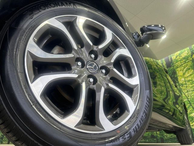 �y����16�C���`�A���~�z�C�[���z�O�ςɃ}�b�`���������A���~�z�C�[���𑕒����Ă���܂��B�e��ЊO�A���~�z�C�[����A�X�^�b�h���X�^�C�����戵�����Ă���܂��B���񂲑��k����������