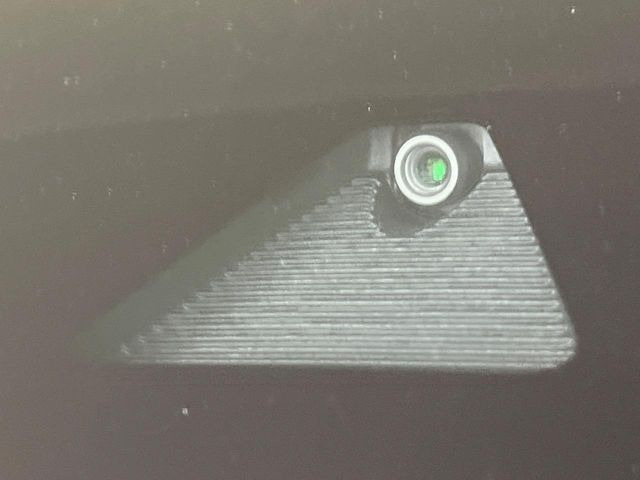 �y�X�}�[�g�V�e�B�u���[�L�T�|�[�g�z�ᑬ���s���ɑO���̎ԗ�����F�����A�Փ˂������Ȏ��͌x��ƃu���[�L�ŏՓˉ���Ɣ�Q�y�����A�V�X�g�B�����S�Ƀh���C�u�����y���݂��������܂��B