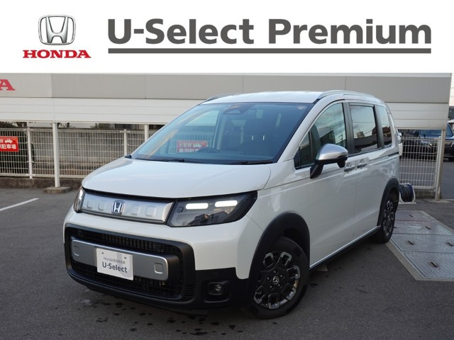 フリード1.5 e:HEV クロスター