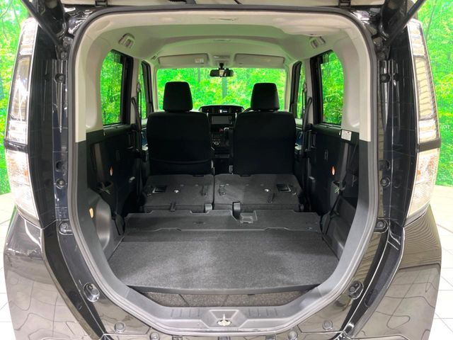 ���i�̂���������ʋ΁A���}���ɏ\���ȉ׎��X�y�[�X���m�ۂ��Ă���܂��B�Z�J���h�V�[�g��|���ƁA�傫�ȉו��̐ύڂ��\�ł���