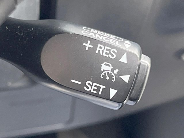 �y�N���[�Y�R���g���[���z�������H�����N���N���s�B�A�N�Z���𗣂��Ă���葬�x�ő��s���ł��A�������^�]���̕��S���y��!�����E�������ȒP�ȃX�C�b�`����Œ����ł��܂��B