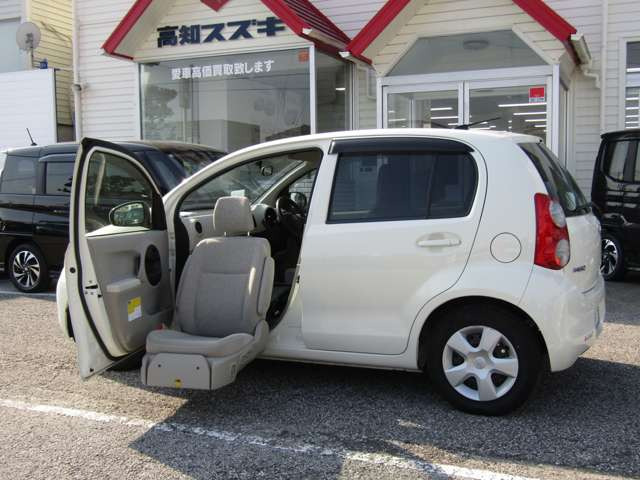 パッソ1.3 G ウェルキャブ 助手席リフトアップシート車 Aタイプ