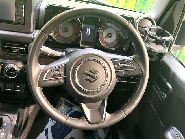 �y�����v�����X�e�A�����O�z�㎿�Ȋv���g�p���邱�ƂŁA��ɂ����������݂ƂĂ��^�]���₷���n���h���ł���