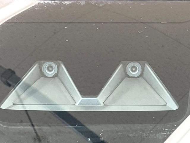 �y�X�}�[�g�A�V�X�g�z���s���ɑO���̎ԗ�����F�����A�Փ˂������Ȏ��͌x��ƃu���[�L�ŏՓˉ���Ɣ�Q�y�����A�V�X�g�B�����S�Ƀh���C�u�����y���݂��������܂��B