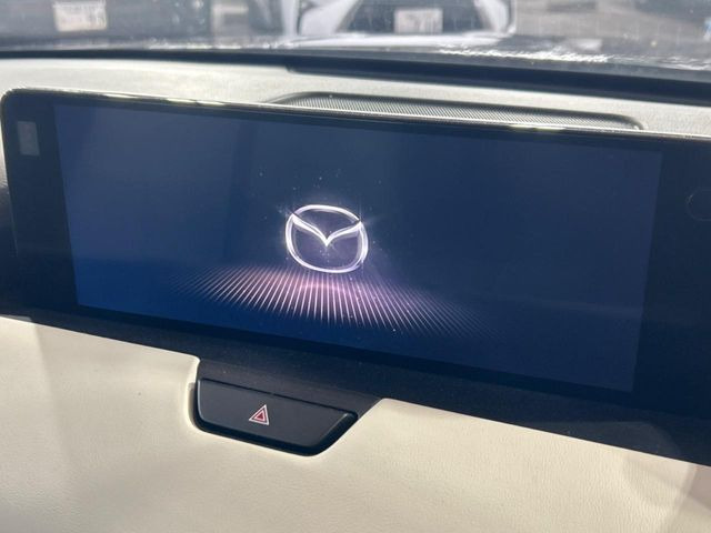 �y12.3�C���`�}�c�_�R�l�N�g�z�ԓ��̕��͋C�Ƀ}�b�`������^�f�B�X�v���C�B�X�}�z�ڑ��ł̃i�r�g�p��Bluetooth�Đ����A�l�X�ȋ@�\���y���߂܂��B�����I�ȃ_�C�������삪�\�ŁA�g��������ǍD�ł��B