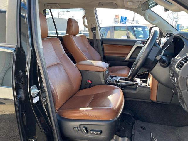 �y�u���E�����U�[�V�[�g�z�f�U�C�����������A�������̂��钃�v�V�[�g�B��ɑ̂ɐG��镔��������A����S�n�̗ǂ��ɂ͂�����肽���ł��ˁ􉘂�̕t����򉻂�}����������R�[�e�B���O�{�H�����X�X���ł����