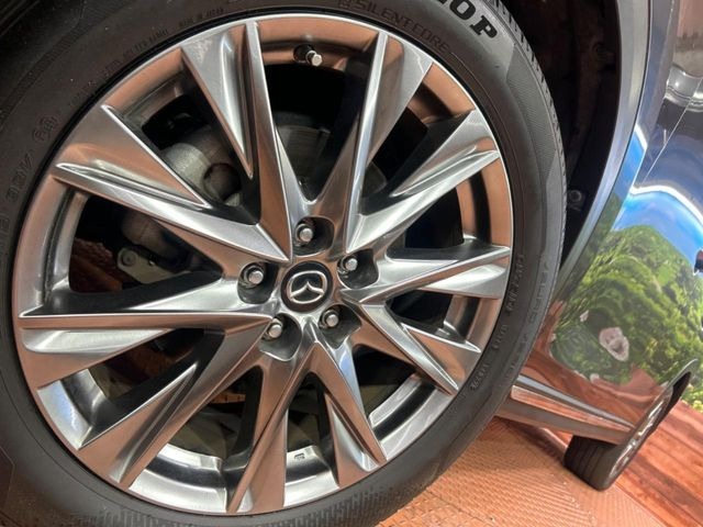 �y�O���[�h��p����19�C���`�A���~�z�C�[���z�f�U�C�����̍��������A���~�z�C�[���𑕒����Ă���܂��B�e��ЊO�A���~�z�C�[����A�X�^�b�h���X�^�C�����戵�����Ă���܂��B���񂲑��k����������