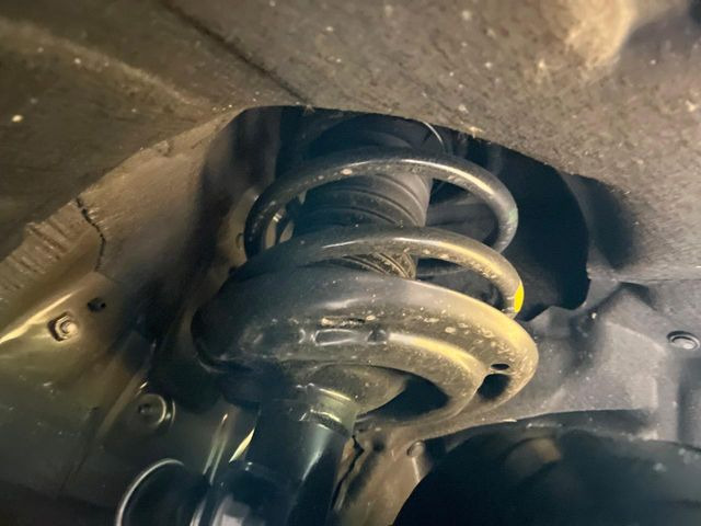 下回りの劣化予防の為の防錆加工の施工も承っております。降雪地域はもちろん、沿岸部にお住いの方や、趣味でマリン・ウィンタースポーツをされる方に大変好評いただいております。