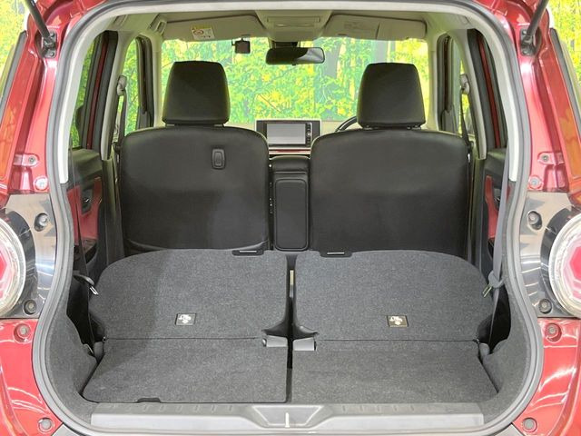 ���i�̂���������ʋ΁A���}���ɏ\���ȉ׎��X�y�[�X���m�ۂ��Ă���܂��B�Z�J���h�V�[�g��|���ƁA�傫�ȉו��̐ύڂ��\�ł���