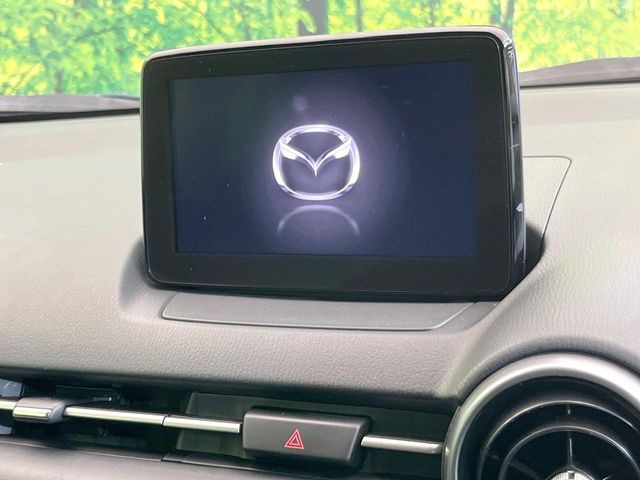 �y�}�c�_�R�l�N�g�i�r�z�ԓ��̕��͋C�Ƀ}�b�`������̌^�^�C�v�̃i�r�B�e����q�ݒ��Bluetooth�Đ����A�l�X�ȋ@�\���y���߂܂��B�����I�ȃ_�C�������삪�\�ŁA�g��������ǍD�ł��B