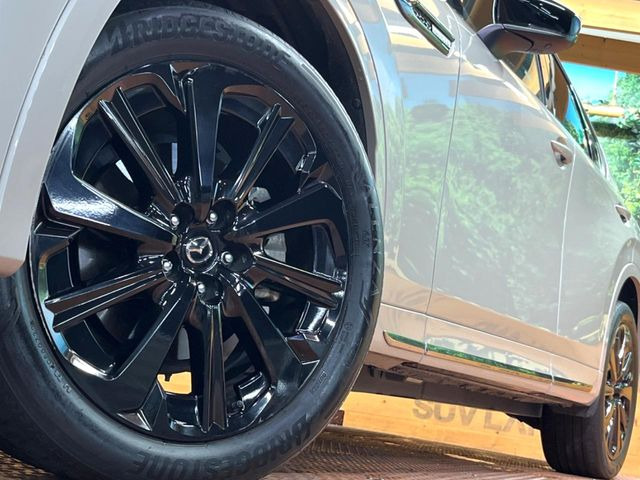 �y����20�C���`�A���~�z�C�[���z�O�ςɃ}�b�`���������A���~�z�C�[���𑕒����Ă���܂��B�e��ЊO�A���~�z�C�[����A�X�^�b�h���X�^�C�����戵�����Ă���܂��B���񂲑��k����������