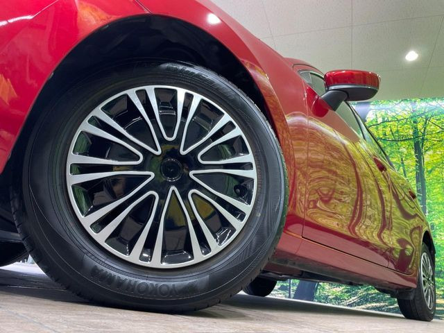 �y����15�C���`�A���~�z�C�[���z�O�ςɃ}�b�`���������A���~�z�C�[���𑕒����Ă���܂��B�e��ЊO�A���~�z�C�[����A�X�^�b�h���X�^�C�����戵�����Ă���܂��B���񂲑��k����������