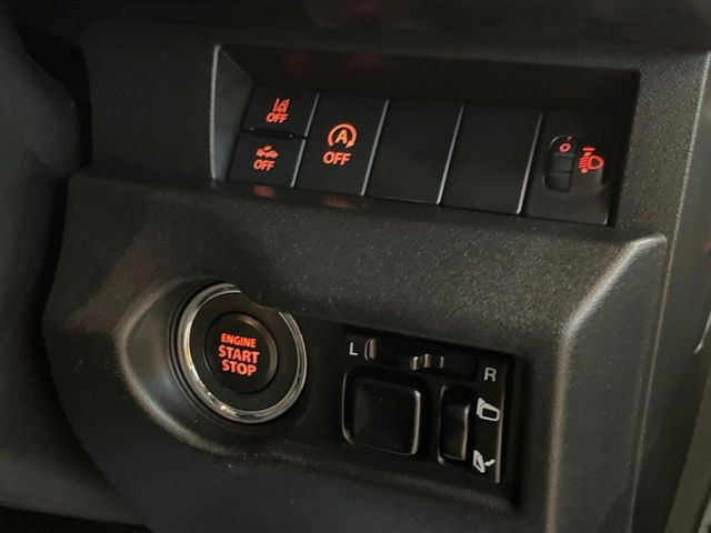 �y�X�Y�L �Z�[�t�e�B�T�|�[�g�z���s���ɑO���̎ԗ�����F�����A�Փ˂������Ȏ��͌x��ƃu���[�L�ŏՓˉ���Ɣ�Q�y�����A�V�X�g�B�����S�Ƀh���C�u�����y���݂��������܂��B