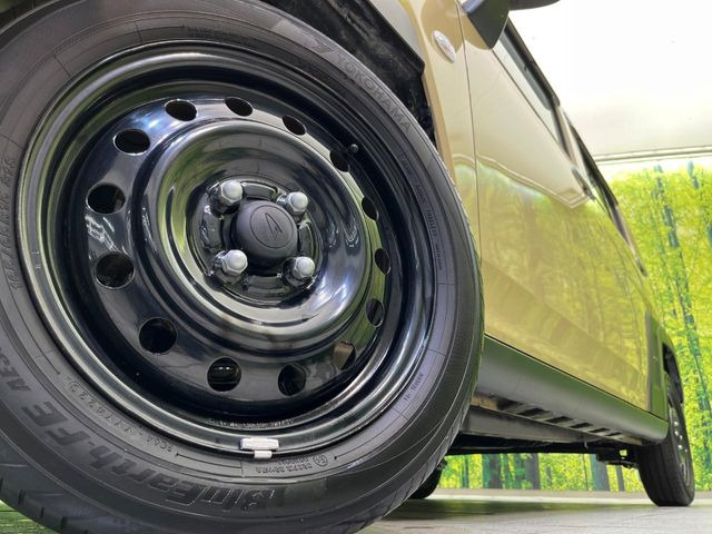 �y����15�C���`�A���~�z�C�[���z�O�ςɃ}�b�`���������A���~�z�C�[���𑕒����Ă���܂��B�e��ЊO�A���~�z�C�[����A�X�^�b�h���X�^�C�����戵�����Ă���܂��B���񂲑��k����������