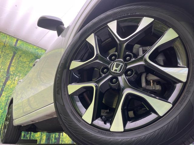 �y���������C���`�A���~�z�C�[���z�O�ςɃ}�b�`���������A���~�z�C�[���𑕒����Ă���܂��B�e��ЊO�A���~�z�C�[����A�X�^�b�h���X�^�C�����戵�����Ă���܂��B���񂲑��k����������