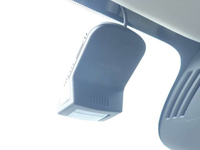 �h�C�c�̃{���{���`���[�j���O���[�J�[HEICO SPORTIV�̐��K�̔��X���t���ƈ��m���ɂ�HEICO SPORTIV�v���~�A���p�[�g�i�[KANTO / TOKAI�Ƃ��ĉ^�c�����Ă��܂��B